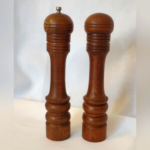 Vintage Mid-Century Woodcrest Salt Shaker & Pepper Mill Set, Made in Japan EUC